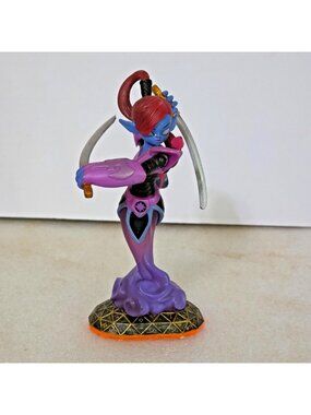 Activision Skylanders Scarlet Ninjini Giants 2012 Action Figure UNTESTED 5"